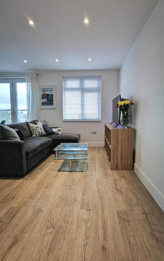 Apartment In The Heart Of East Wittering Village Chichester Exterior foto