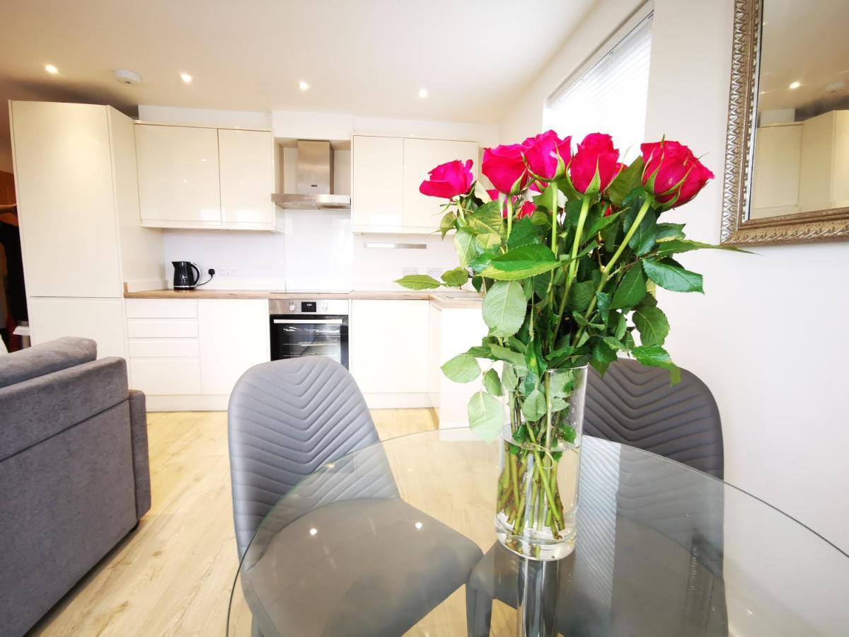 Apartment In The Heart Of East Wittering Village Chichester Exterior foto